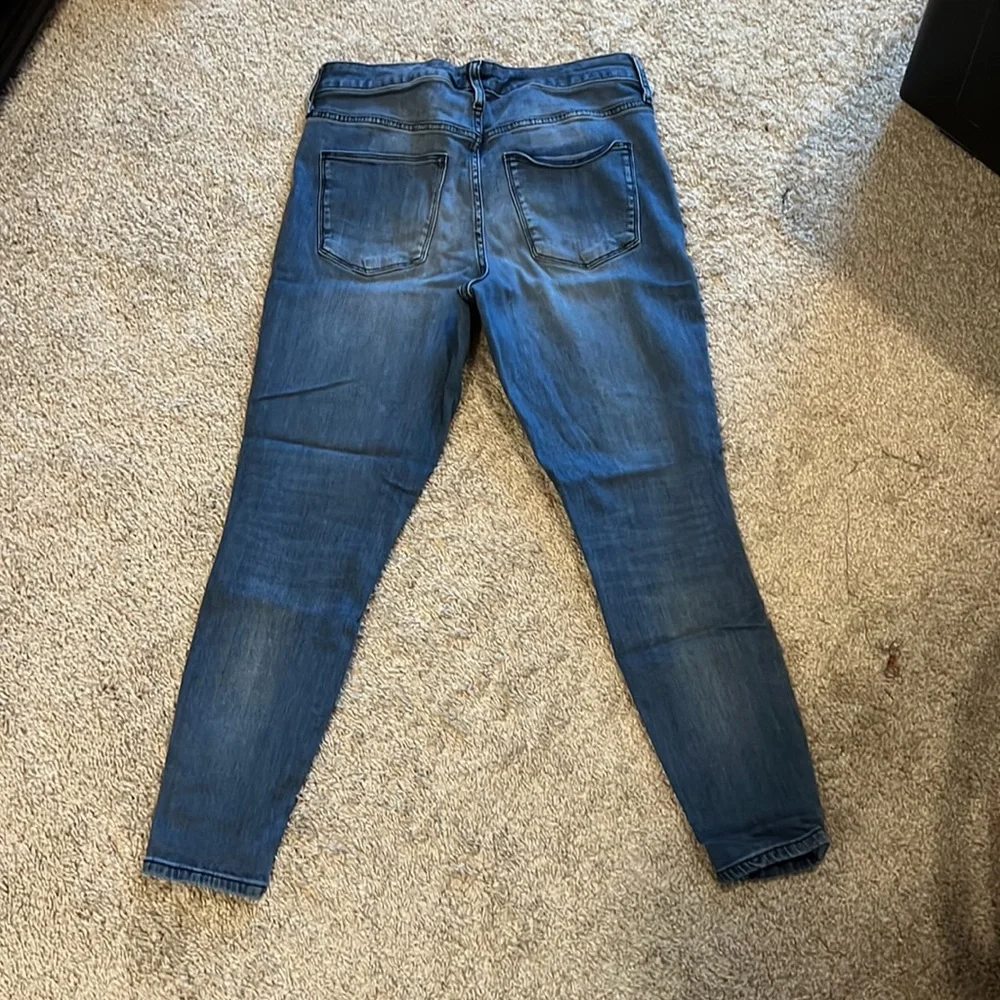 Universal Thread jeans - Picture 2 of 4